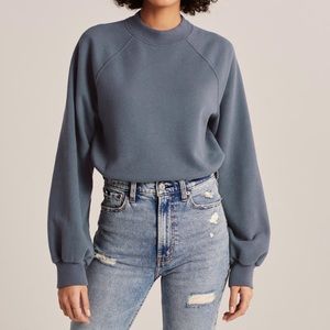 Cropped sweatshirt